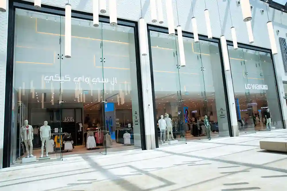 تم افتتاح إل سي واي كيكي في الخيران مول، الكويت