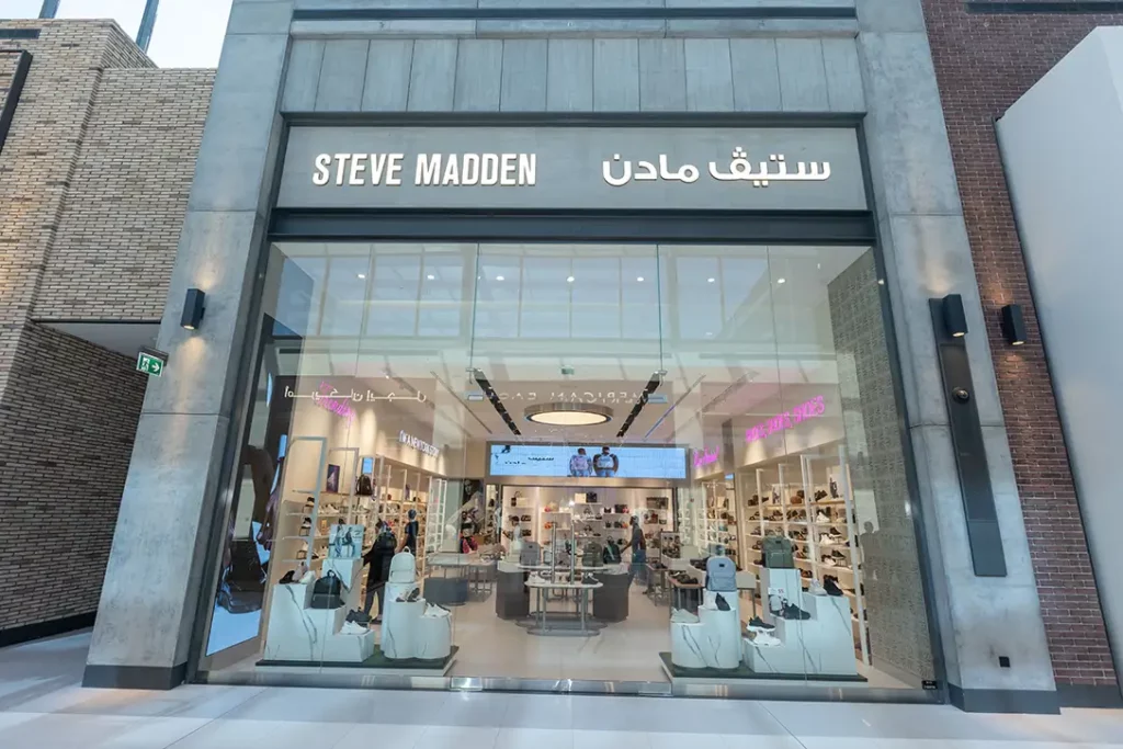 تم افتتاح متجر ستيف مادن في ذا ويرهاوس في الكويت