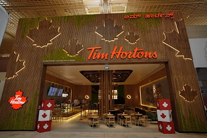 حققت علامة تيم هورتنز انجازاً كبيراً لتؤكد نجاحها الكبير في المنطقة من خلال تخطيها لحاجز 300 مقهى في الشرق الأوسط والهند