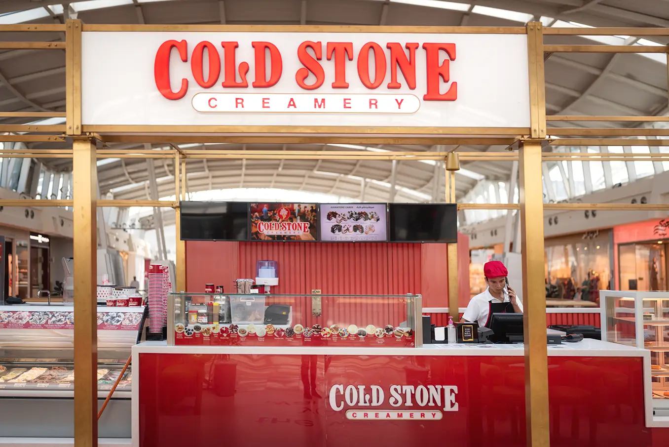 تم افتتاح متجر كولدستون كريمري في رد سي مول في جدة السعودية