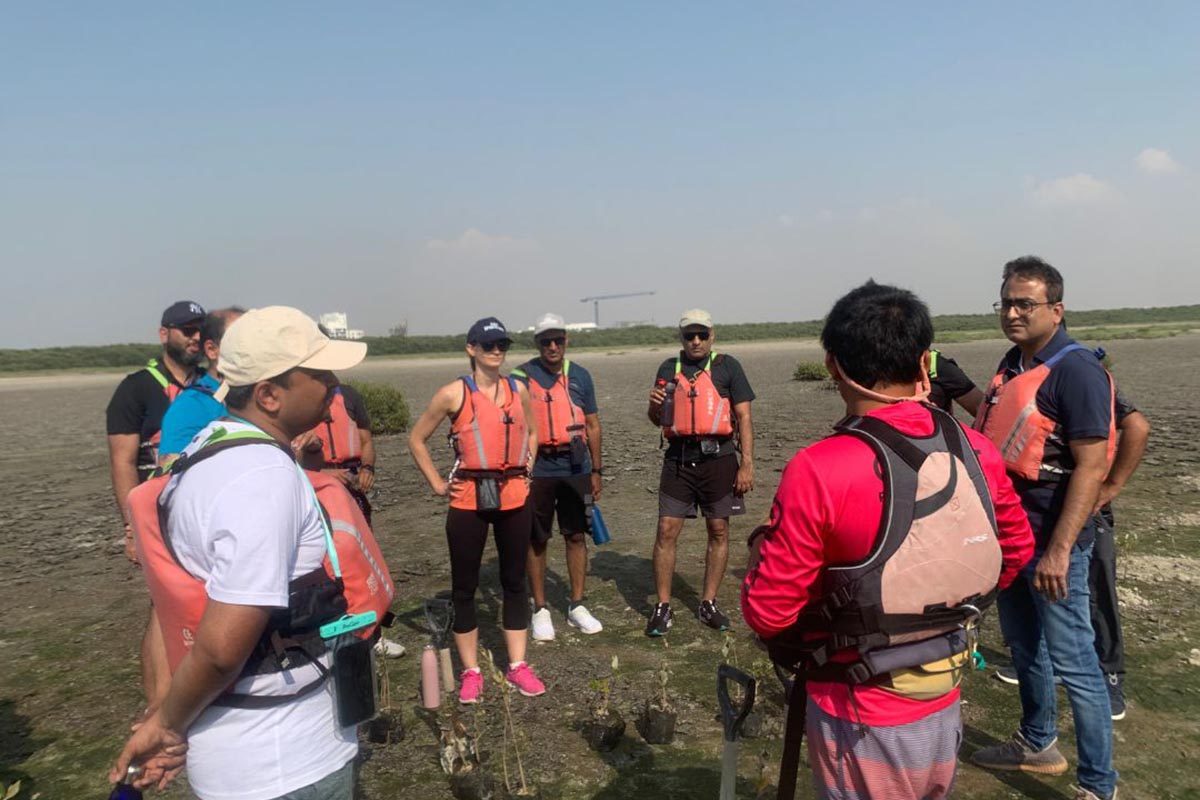 apparel group leadership visited al zorah nature reserve to kayak and plant mangrove trees contributing to the uae goal of planting 100 million mangrove trees by 2030 image (2)